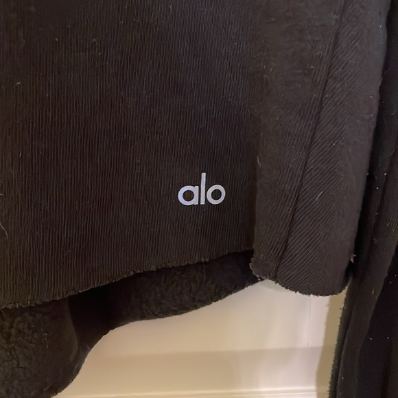 Alo Yoga Black cropped sweatshirt - Picture 7 of 7